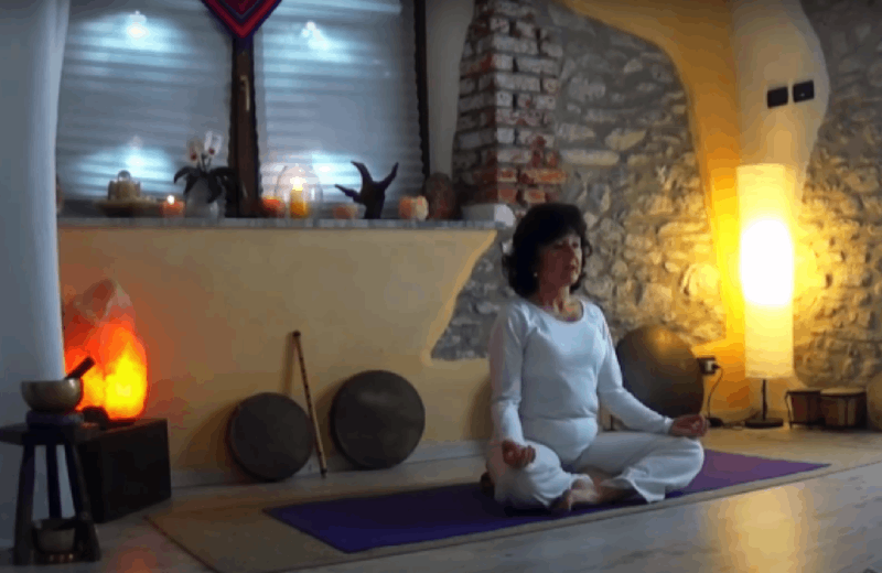 Yoga è per vivere connessi